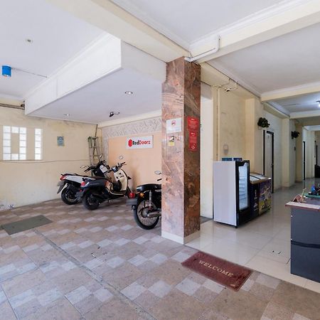Reddoorz Near Surabaya Town Square Hotel Buitenkant foto
